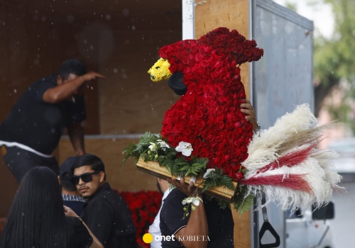 El Mencho pochowany w złotej trumnie. Meksyk żegna barona narkotykowego