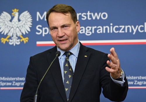 Bezczelność! Sikorski: Akcja ewakuacyjna nie byłaby racjonalna
