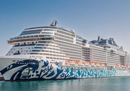 Tysiące turystów utknęło na statkach na Zatoce Perskiej. 