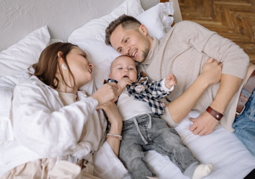 208 tys. zł jednorazowo za urodzenie dziecka zamiast 800 plus. Ministra rodziny zabiera głos