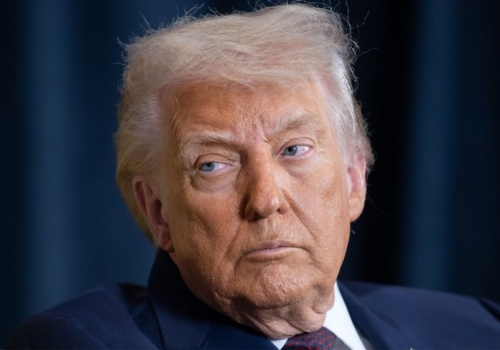 Donald Trump z czymś dziwnym na szyi. Osobisty lekarz rzucił się do tłumaczeń