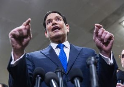 Rubio oskarża media. 