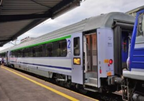 Nowy rozkład jazdy na trasie Warszawa-Poznań. 12 połączeń dziennie