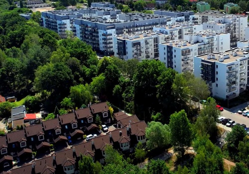  5300 mieszkań właśnie sprzedane Niemcom!