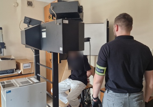 Dokonali rozboju i wymusili prawie 4 tysiące złotych. Grozi im do 20 lat więzienia