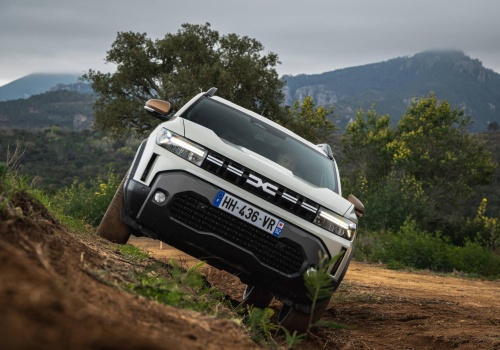 Nowy crossover marki Dacia nadjeżdża. Jutro marka ujawni jego nazwę