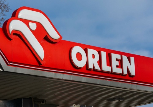 Nagłe załamanie na giełdzie w Warszawie. Zapowiedź Tuska pociągnęła akcje Orlenu w dół