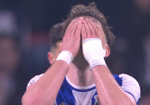 Portugalczycy nie mają litości dla Pietuszewskiego. Ocena: jeden