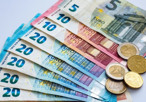 EBC zmienia wygląd euro. Na banknocie ma pojawić się znana Polka