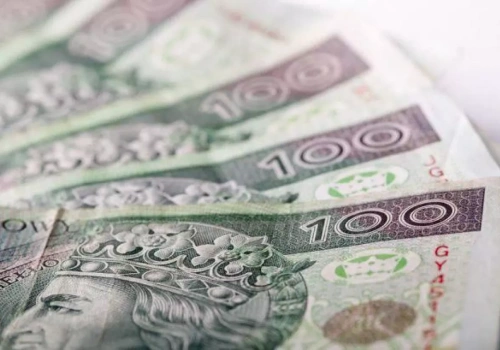 Dodatek 2700 zł do renty socjalnej KRUS. Kto może dostać dodatkowe pieniądze?