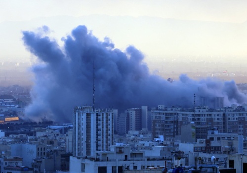 Izrael i USA przeprowadziły kolejne ataki na Iran oraz Liban. Teheran zaatakował konsulat USA w Dubaju