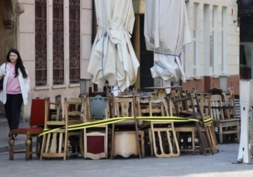 Czy na wrocławski Rynek wjadą buldożery? Jest nakaz rozebrania zewnętrznych ogródków