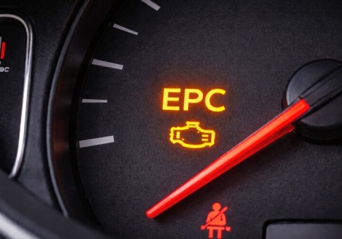 Kontrolka EPC: kiedy możesz jechać dalej, a kiedy lepiej stanąć?