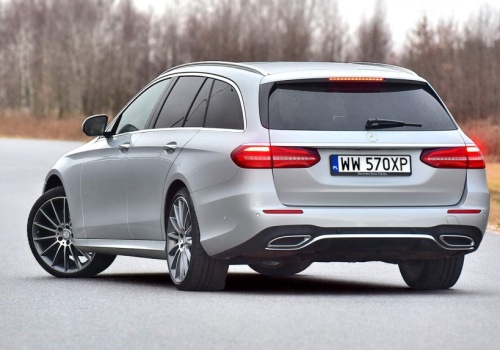 Te auta z przebiegiem ponad 100 000 km to pewniaki. Dwa Mercedesy na podium