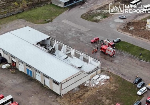 Zarzuty po tragedii w Mławie. Prokuratura wskazała przyczynę zawalenia hali