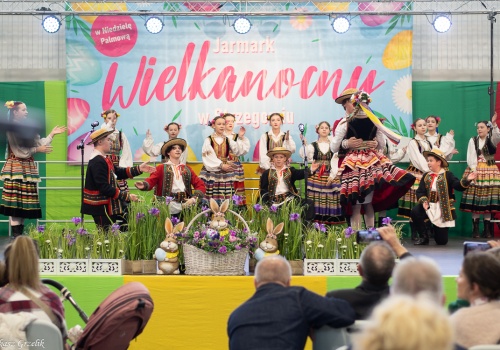 Kiermasz, wystawa ozdób świątecznych i występy. Ruszyło odliczanie do strzegomskiego jarmarku wielkanocnego