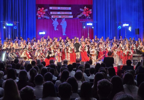 Hołd dla Niezłomnych w Świniarsku. Wzruszająca, patriotyczna uroczystość 