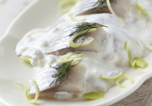 Śledzie w śmietanie przepis babci. Najlepszy przepis