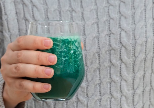 Pij, by poprawić koncentrację i pamięć. Niebieski napój dostarczy witamin