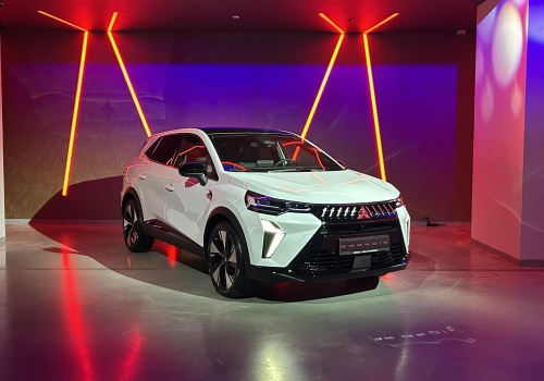 Mitsubishi ma nowe auto w gamie – Grandis, to zwinny, niewielki crossover