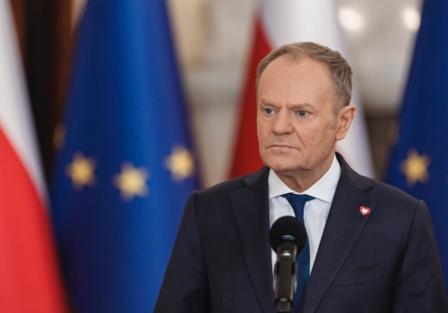 Polski rząd ostrzegał i odradzał podróże do regionu. Powrót Polaków z Bliskiego Wschodu trwa