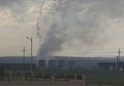 Kraj Bliskiego Wschodu pogrążył się w ciemności. Dostawy prądu wstrzymane
