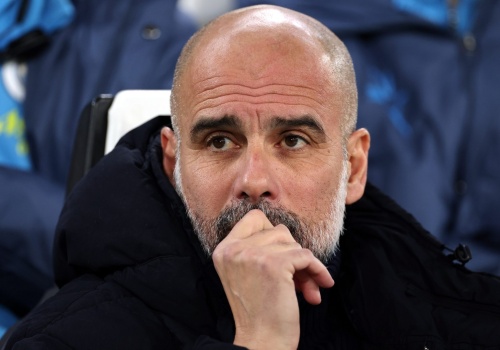 Arsenal przedłuża prowadzenie w Premier League, podczas gdy Manchester City potyka się z Nottingham Forest