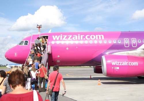 Wizz Air zawiesza loty z Polski. Tani przewoźnik skasował aż 4 kierunki