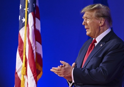 Trump twierdzi, że ropa zaczyna płynąć z Wenezueli