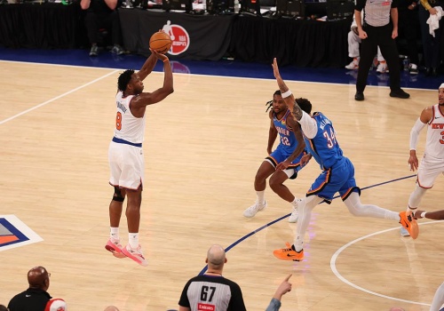 Knicks mieli dwa rzuty na dogrywkę. Niecałe dwie minuty Sochana