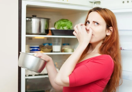 Wlej do miski i postaw w kuchni. Po 10 minutach zniknie zapach smażenia, dymu i śmieci