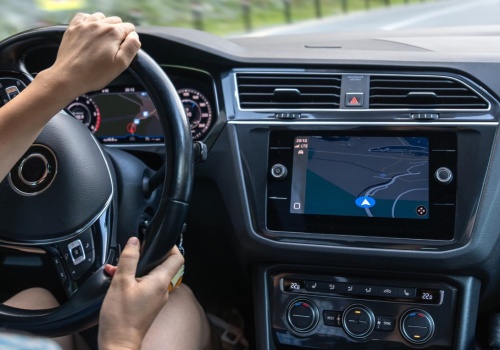 Większość kierowców używa klimatyzacji źle. Ten przycisk może działać na twoją korzyść