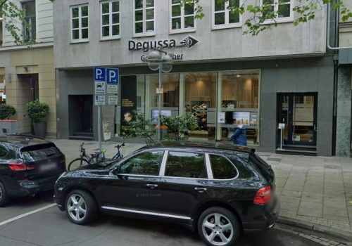 Telefon, śrubokręt i 10 minut. Tak 18-latek okradł skrytkę milionera wartą 150 tys. euro