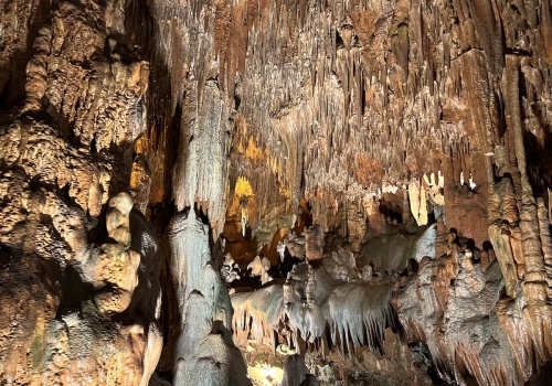 Jaskinia Damlatas (Damlataş Mağarası) – podziemny świat na tureckiej riwierze