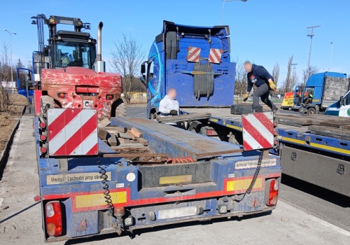 Pojazd nienormatywny bez wymaganego zezwolenia