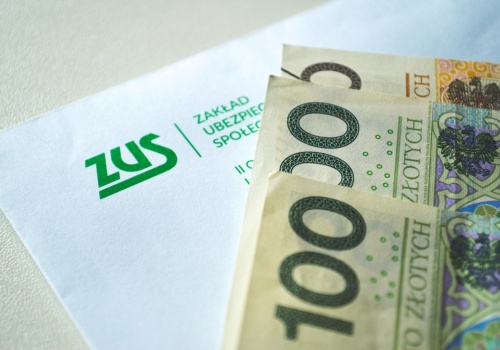 Minimalna emerytura w Polsce. Ile seniorzy naprawdę dostają na rękę?