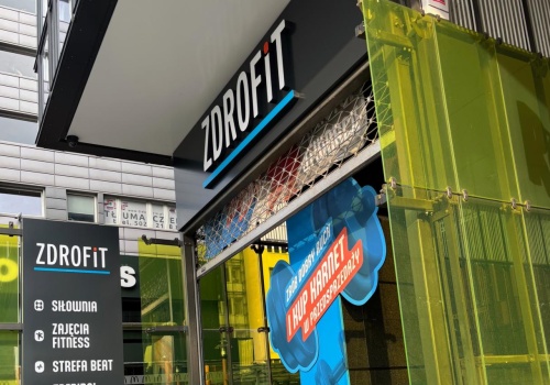 Koszmarny wypadek na siłowni w centrum Warszawy. Pan Daniel nie może przez niego pracować. 