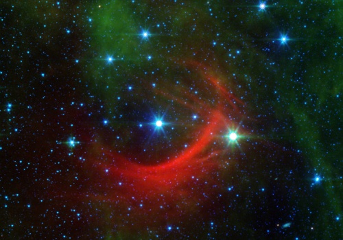 Problem czterech ciał w wersji ekstremalnej. Układ gwiazd tak ciasny, że aż niewygodny dla fizyki