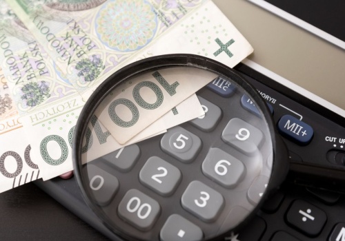 Tyle gotówki musisz mieć w domu w 2026 roku. W razie kryzysu może być na wagę złota