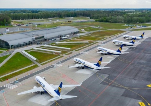 Kowalski (Modlin) o nowym terminalu, finansowaniu i kolei na lotnisko