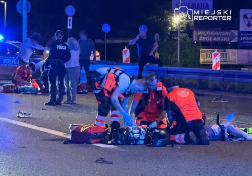 Ponad 100km/h po Wisłostradzie. Czołowo wjechał w motocykl zabijając ojca i syna. Akt oskarżenia