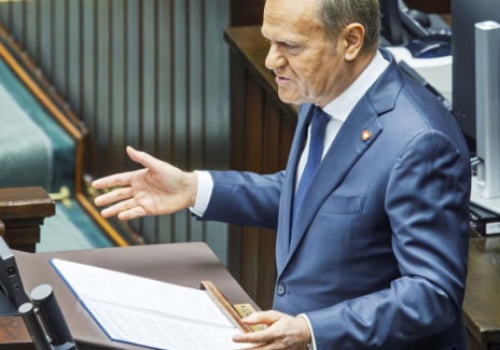 Tusk żąda natychmiastowego podpisu i naciska na SAFE: 