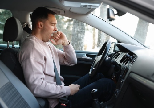 Ten sygnał zmęczenia ignoruje wielu kierowców. Tak możesz uniknąć groźnego mikrosnu