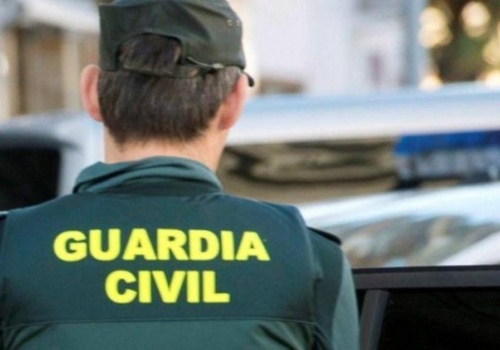 Czego nie można wnieść na pokład? Guardia Civil pokazuje zatrzymane przedmioty