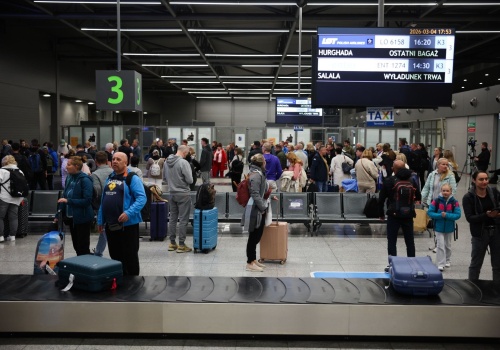 Polacy wracają z Bliskiego Wschodu. Coraz więcej samolotów ląduje na polskich lotniskach