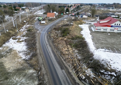 Wycięli drzewa pod ul. Nowobałtycką. Kiedy ruszy budowa?
