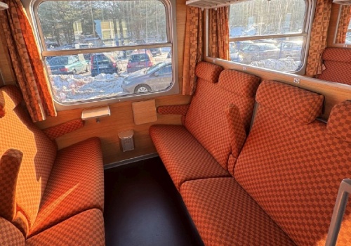 Wyjątkowy pociąg wyjedzie na tory. Jadąc tym składem będzie można cofnąć się do lat 80.