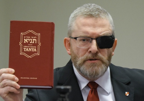 Grzegorz Braun spędził 7,5 godziny w sądzie. „Miałem poczucie dobrze spełnionego obowiązku”