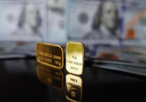 Sprzedaż złota wystrzeliła o 131% w lutym, a srebra o 12%! Co się dzieje w mennicy?