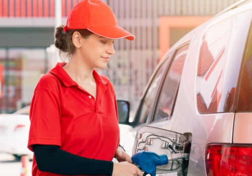 Zarobki na stacjach paliw w 2026. Tyle płacą Orlen, BP, Shell i Circle K